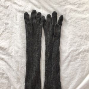 100% cashmere gloves, Club Monaco